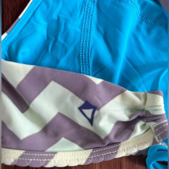 IVIVVA girls size 12 reversible bathing suit top - Picture 3 of 4